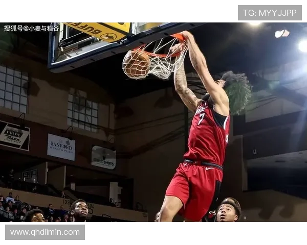 巴西高大锋线新星罗慕洛脚后跟破门展现实力身价飙升至3000万