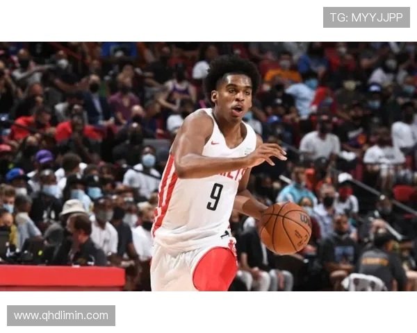 格莱姆斯高效表现砍下26分6板乌布雷同样出色贡献24分5板